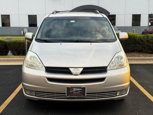 2004 Toyota Sienna XLE