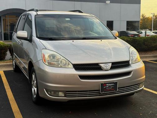 2004 Toyota Sienna XLE