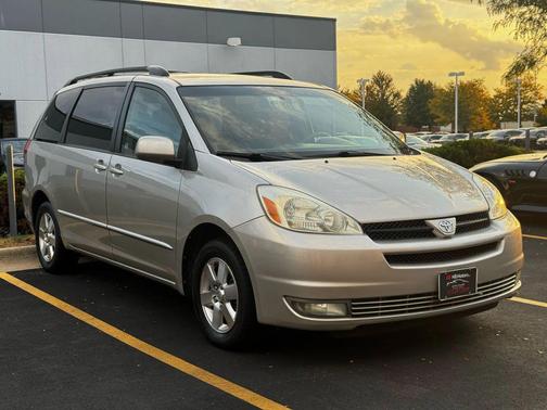 2004 Toyota Sienna XLE