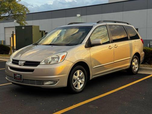 2004 Toyota Sienna XLE