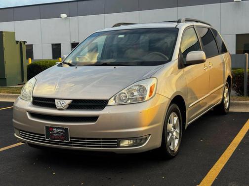 2004 Toyota Sienna XLE