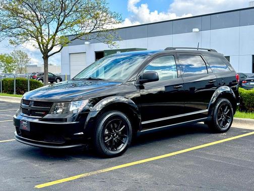 Pitch Black Clearcoat 2020 Dodge Journey SE Value