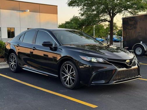 2021 Toyota Camry SE