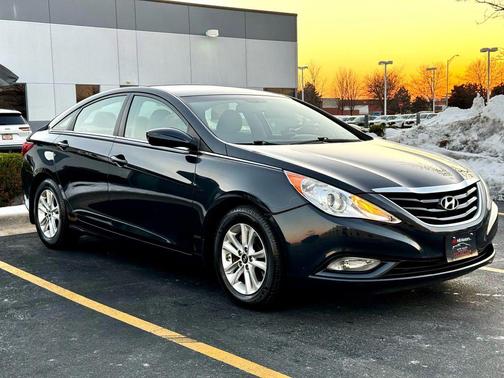 2013 Hyundai SONATA GLS