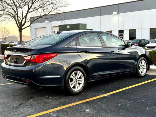 2013 Hyundai SONATA GLS