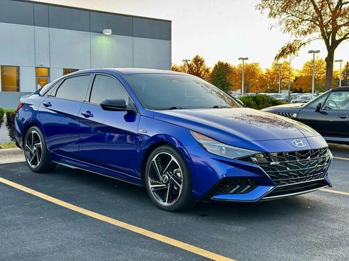 2023 Hyundai ELANTRA SE