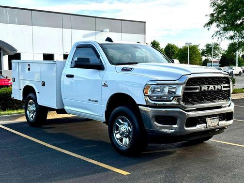 Bright White Clearcoat 2022 RAM 2500 Tradesman Regular Cab 4x4 8' Box