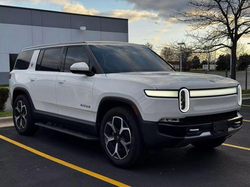 2024 Rivian R1S Adventure Sport Utility 4D