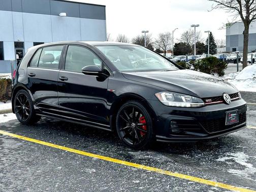 Deep Black Pearl 2019 Volkswagen Golf GTI 2.0T S 4-Door