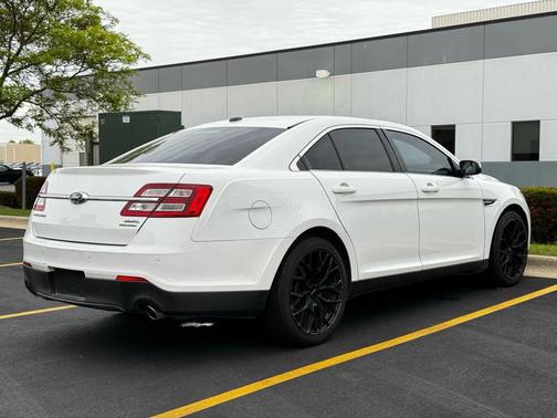 2015 Ford Taurus SEL