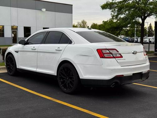 2015 Ford Taurus SEL