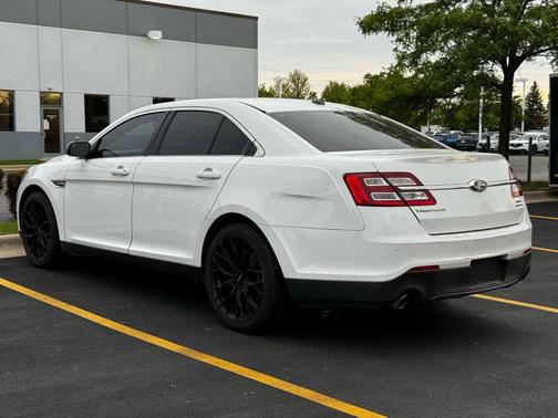 2015 Ford Taurus SEL