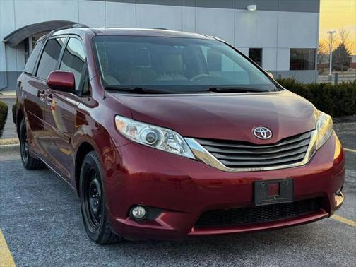 2011 Toyota Sienna XLE