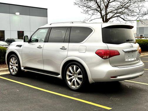 2013 INFINITI QX56 Base