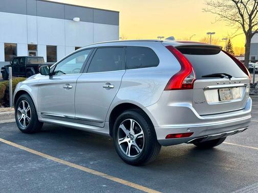2015 Volvo XC60 T6 Platinum