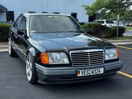 1994 Mercedes-Benz E-Class E 320 Sedan 4D