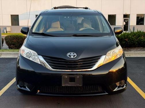 2011 Toyota Sienna LE