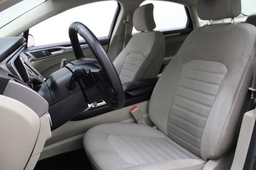 AGATE BLACK 2019 Ford Fusion SE