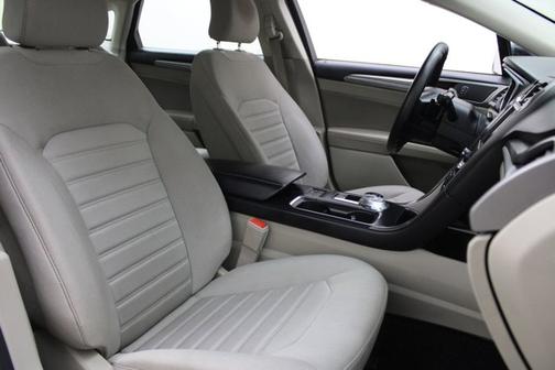 AGATE BLACK 2019 Ford Fusion SE