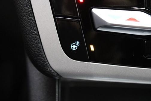 AGATE BLACK METALLIC 2022 Ford Explorer XLT