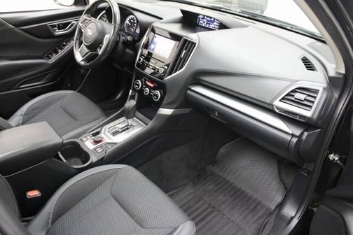 Crystal Black Silica 2022 Subaru Forester PREMIUM