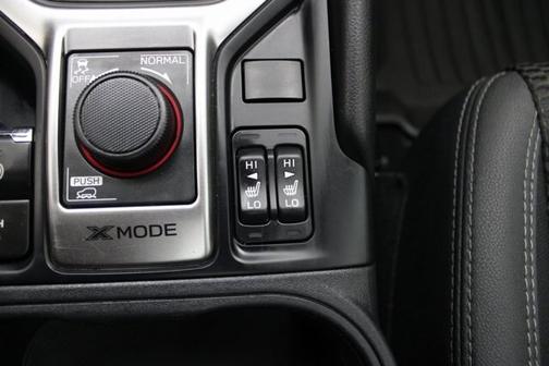 Crystal Black Silica 2022 Subaru Forester PREMIUM