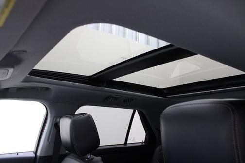 STAR WHITE MET TRI-COAT 2023 Ford Explorer XLT