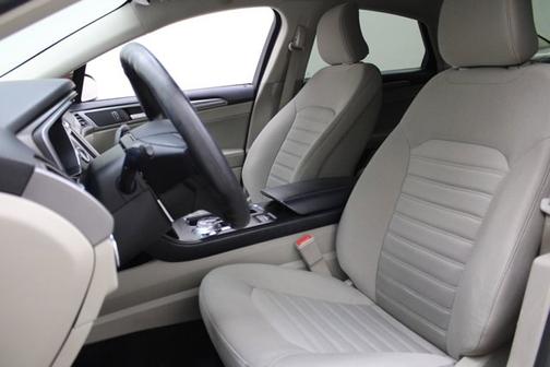RUBY RED TINTED CLEARCOAT 2019 Ford Fusion SE