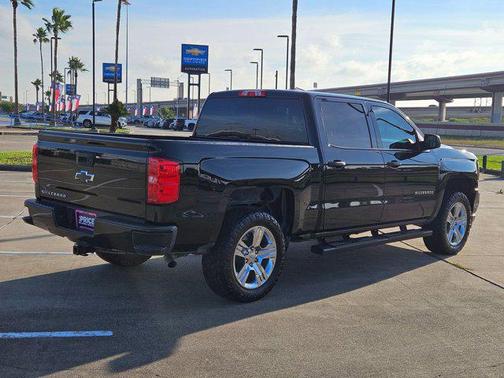 2018 Chevrolet Silverado 1500 Custom