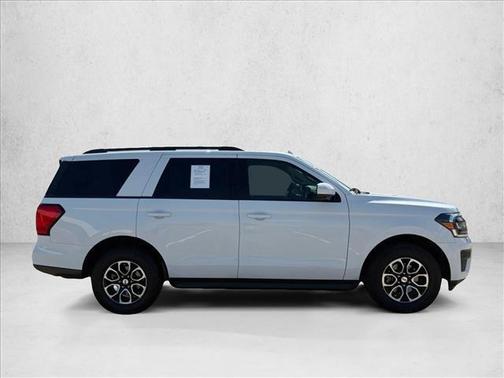 Oxford White 2023 Ford Expedition XLT