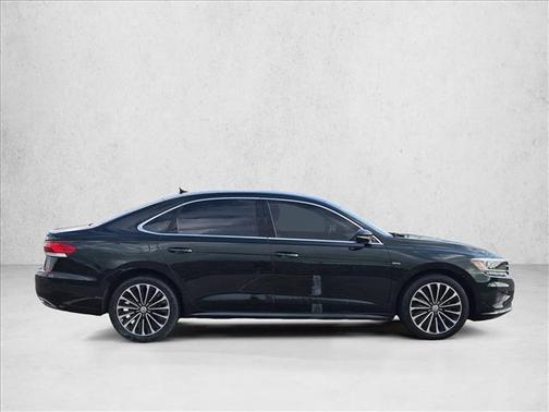2022 Volkswagen Passat 2.0T Limited Edition