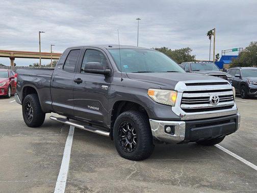 2017 Toyota Tundra SR5