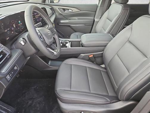 Mosaic Black Metallic 2026 Chevrolet Traverse LT