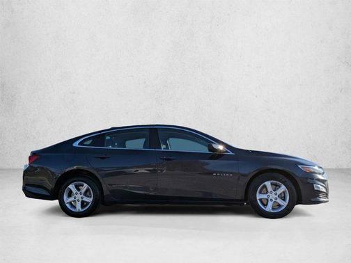 Dark Ash Metallic 2023 Chevrolet Malibu FWD 1LT