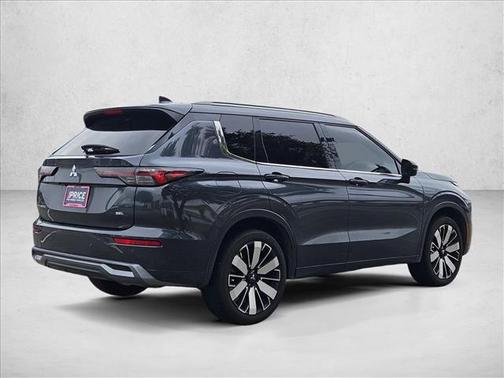 Graphite Gray 2025 Mitsubishi Outlander SEL