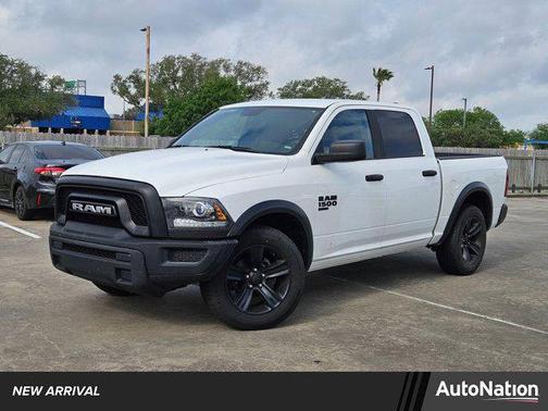 Bright White Clearcoat 2024 RAM 1500 Classic Warlock Crew Cab 4x2 5'7' Box