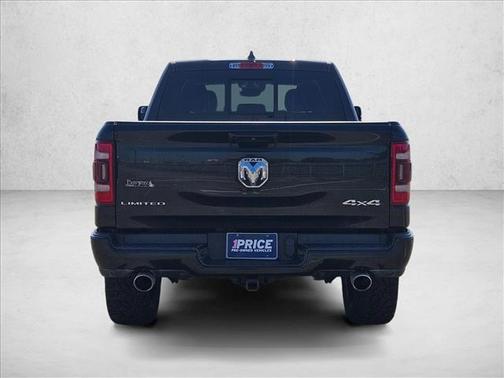Diamond Black Crystal Pearlcoat 2023 RAM 1500 Limited