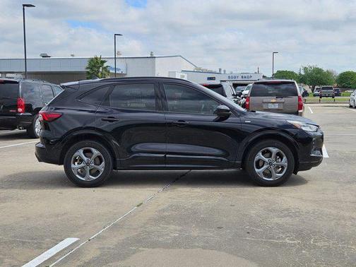 AGATE BLACK METALLIC 2024 Ford Escape ST-Line Select