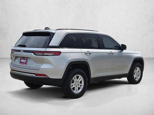 Silver Zynith 2024 Jeep Grand Cherokee Laredo