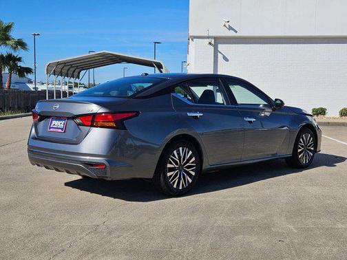 Gun Metallic 2024 Nissan Altima 2.5 SV