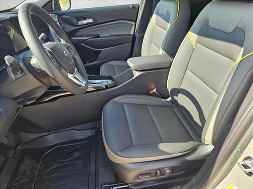 Cacti Green 2026 Chevrolet Trax FWD ACTIV
