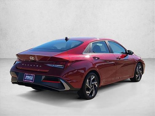 2025 Hyundai ELANTRA SEL