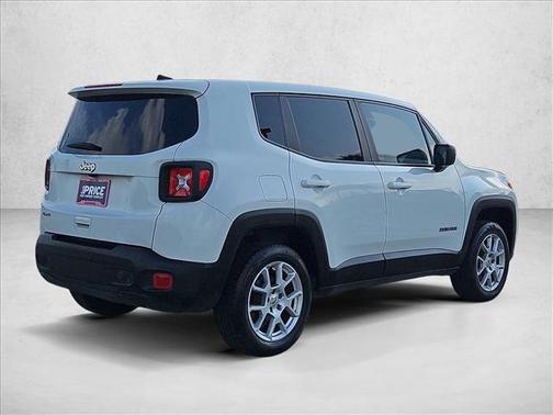 Alpine White Clearcoat 2023 Jeep Renegade Latitude