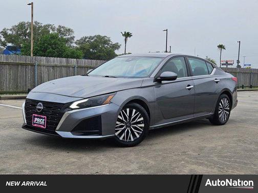 Gun Metallic 2023 Nissan Altima 2.5 SV