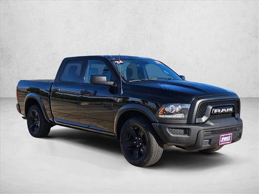 Diamond Black Crystal Pearlcoat 2024 RAM 1500 Classic Warlock Crew Cab 4x2 5'7' Box