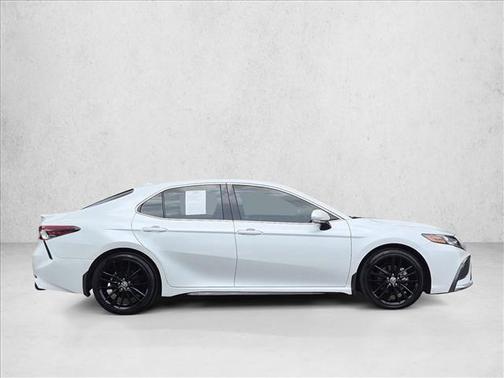 Wind Chill Pearl 2021 Toyota Camry XSE