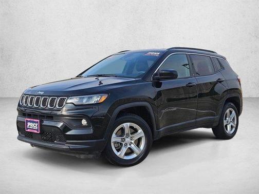 Diamond Black Crystal Pearlcoat 2024 Jeep Compass Latitude