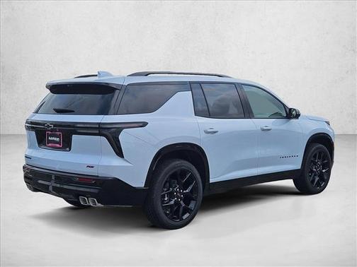 Polar White Tricoat 2026 Chevrolet Traverse RS