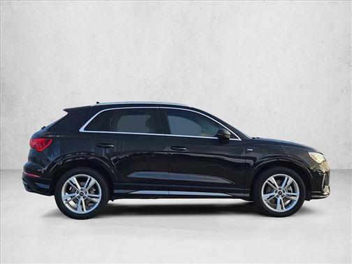 2023 Audi Q3 45 S line Premium Plus
