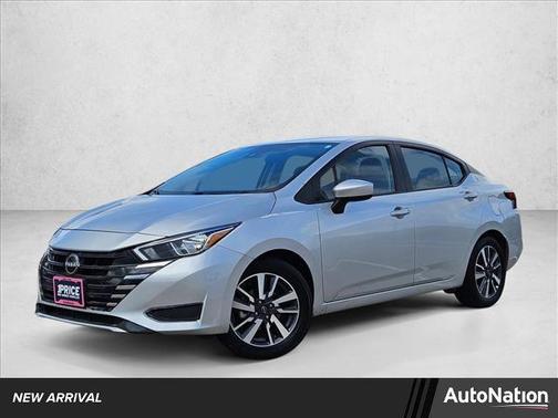 Brilliant Silver Metallic 2023 Nissan Versa 1.6 SV